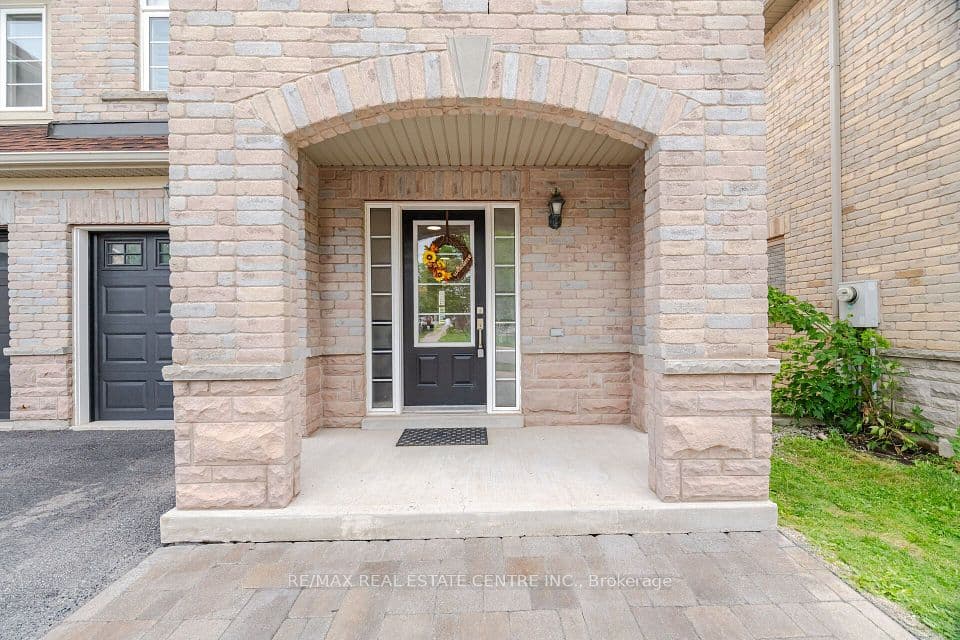 4212 Prudham Avenue, Burlington, ON L7M 1N2 – photo 2