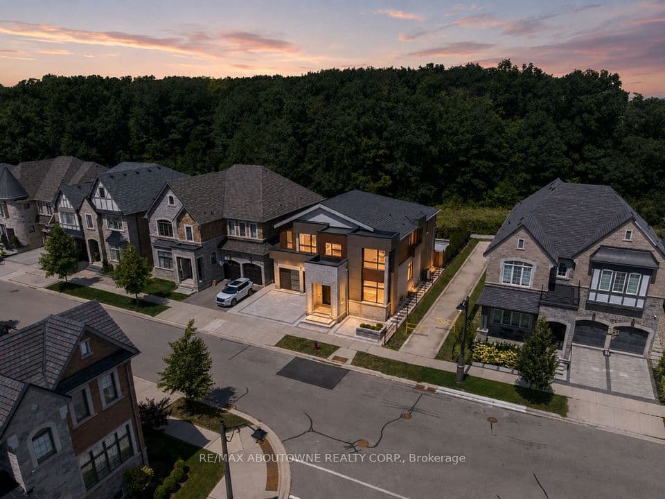 197 Polly Drive, Oakville, ON L6M 5K2 – photo 2