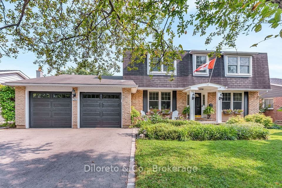 1216 Tyandaga Park Drive, Burlington, ON L7P 1M8 – main photo