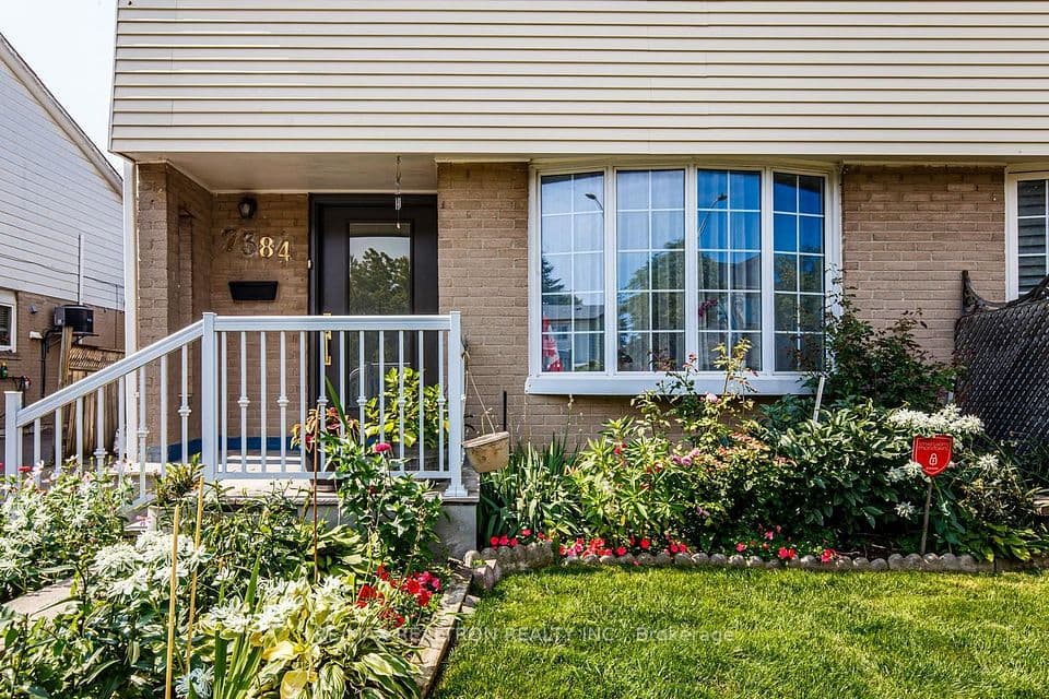 7384 Sills Road, Mississauga, ON L4T 2K1 – photo 3