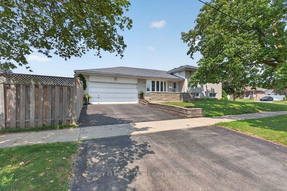 333 Jeffcoat Drive, Toronto, ON M9W 3E4 – main photo