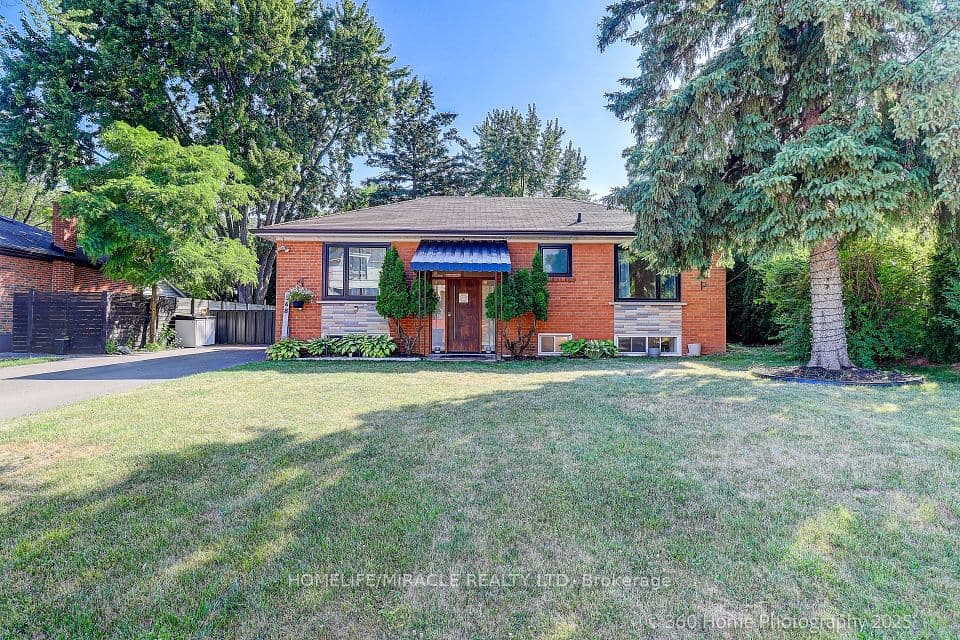 568 Weir Avenue, Oakville, ON L6L 4X4 – main photo