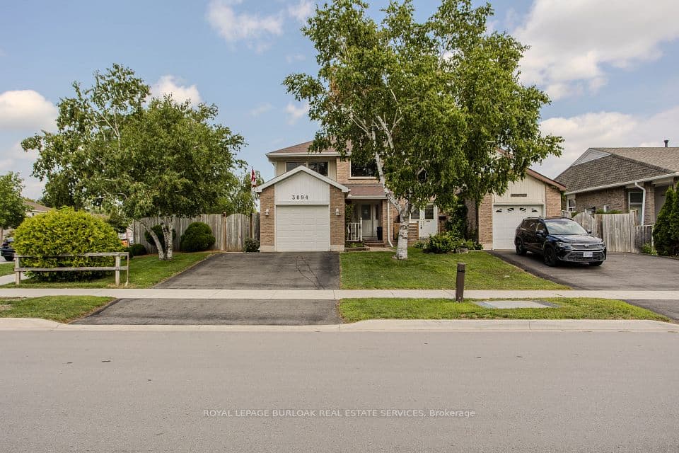 3094 Autumn Hill Crescent, Burlington, ON L7M 1Y6 – main photo