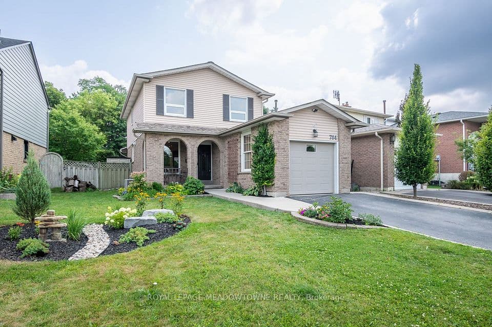 784 Laurier Avenue, Milton, ON L9T 4H1 – main photo