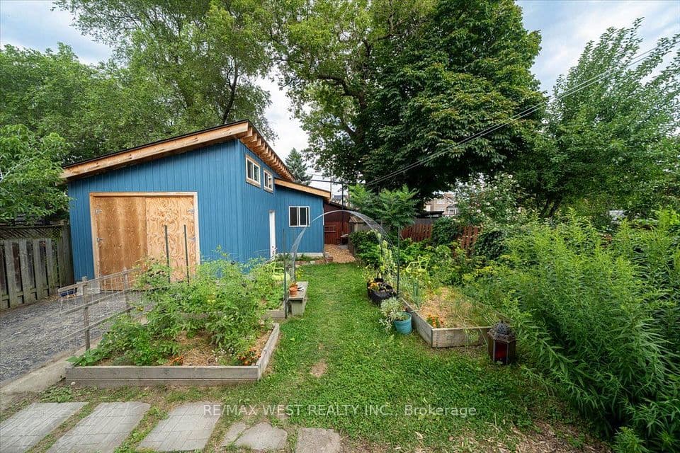 73 Seventeenth Street, Toronto, ON M8V 3K5 – photo 2