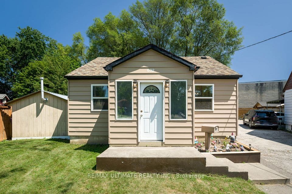 632 Trethewey Drive, Toronto, ON M6M 4C3 – main photo