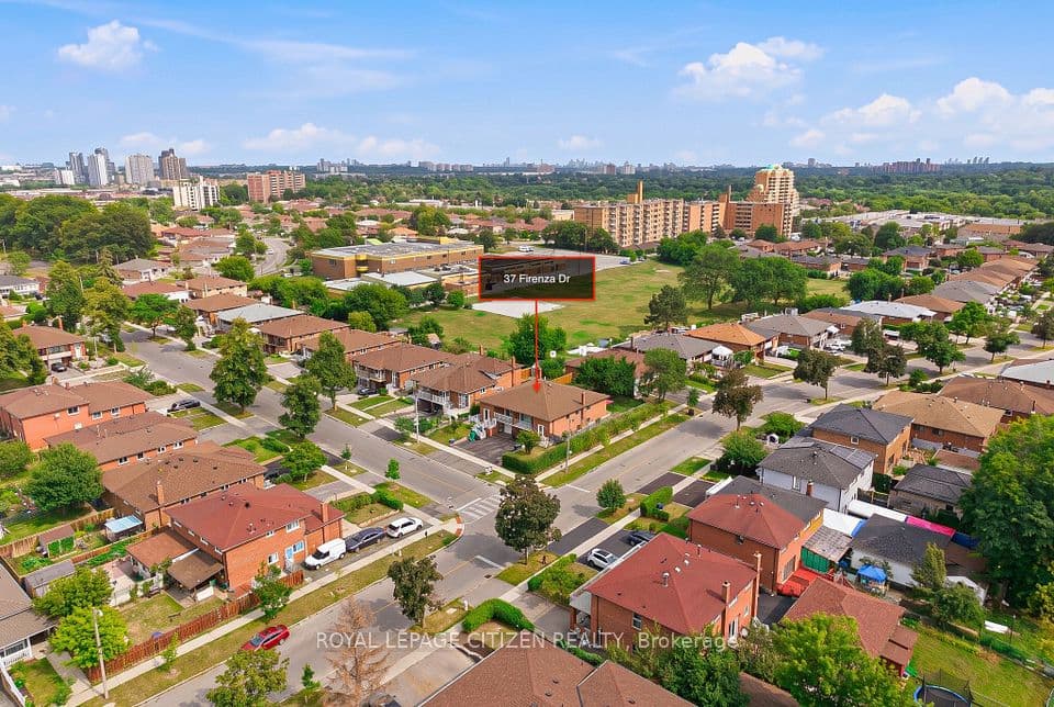 37 Firenza Drive, Toronto, ON M9L 1A4 – main photo