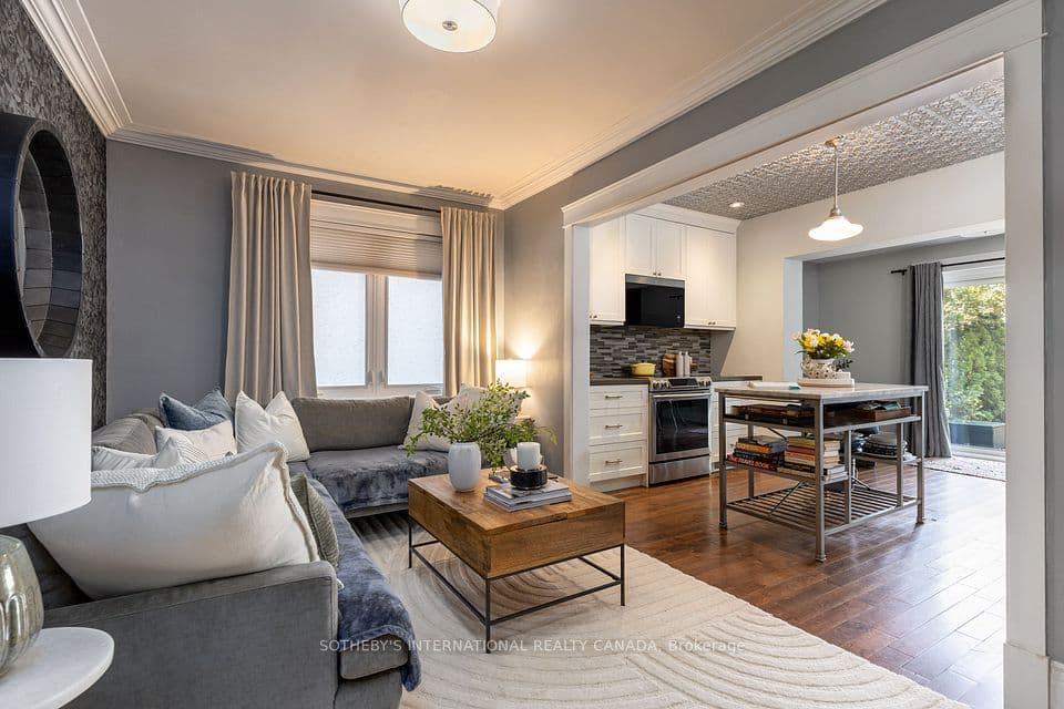 2 Rexford Road, Toronto, ON M6S 2M3 – main photo