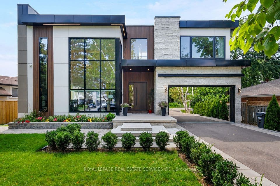 564 Stonecliffe Road, Oakville, ON L6L 4N9 – main photo