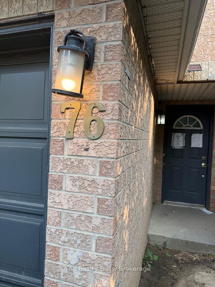 76 Spadina Road 76, Brampton, ON L6X 4X6 – main photo