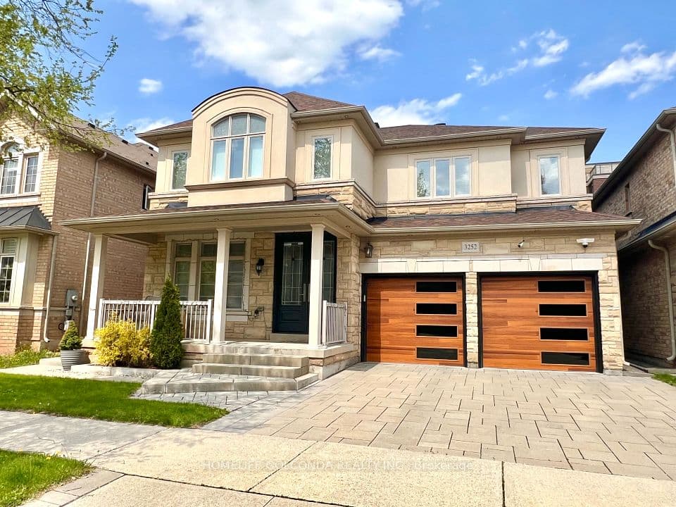3252 Larry Crescent, Oakville, ON L6M 0S9 – main photo