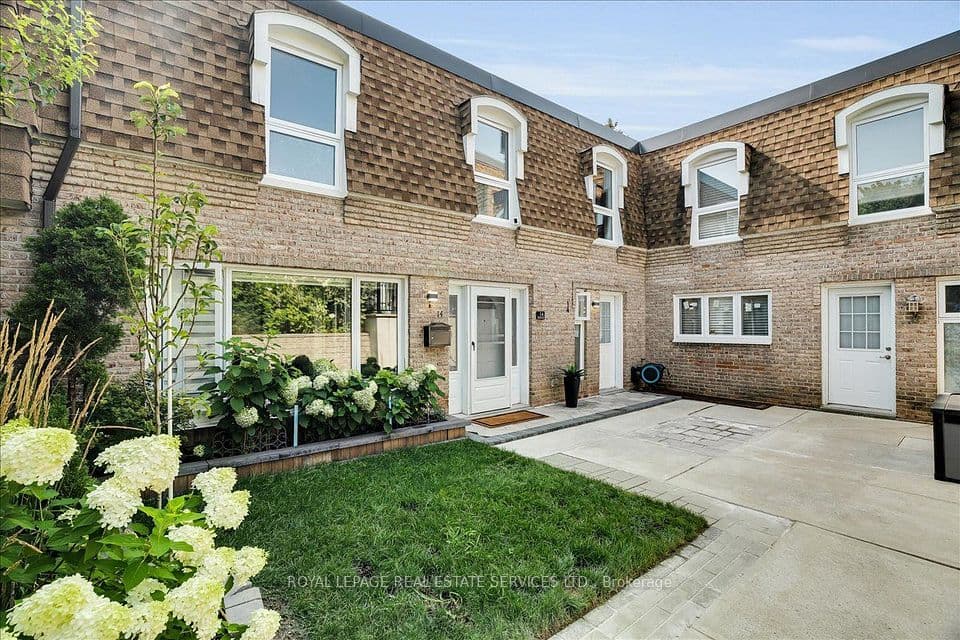 1310 Gulleden Drive 14, Mississauga, ON L4X 1Y9 – photo 2