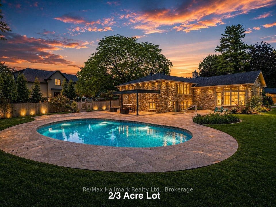 2076 GLENFOREST Crescent, Oakville, ON L6J 2G4 – photo 3