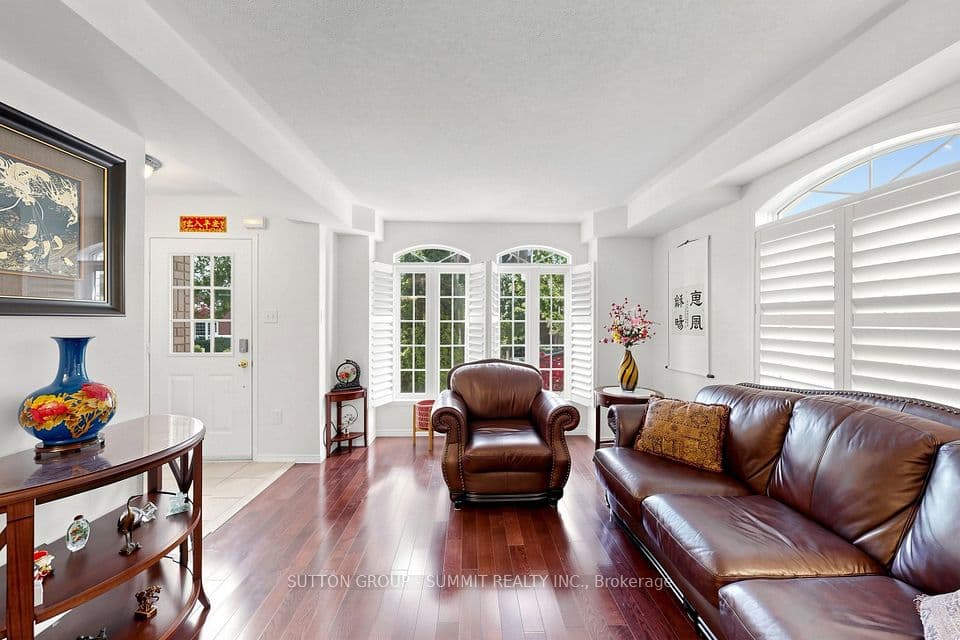 141 Gatwick Drive, Oakville, ON L6H 6T7 – main photo