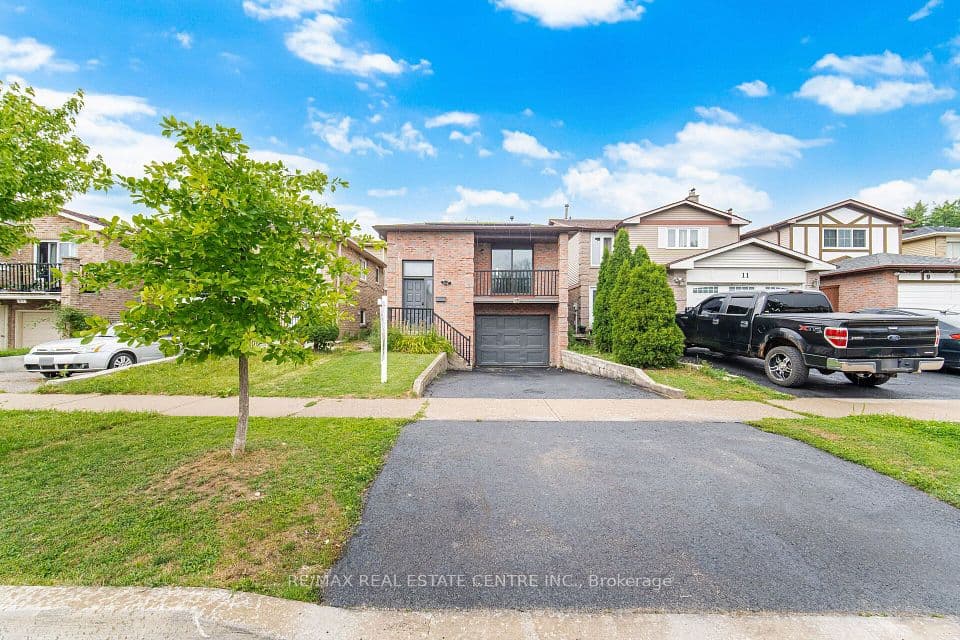 13 Dafoe Crescent, Brampton, ON L6Y 2L1 – photo 2
