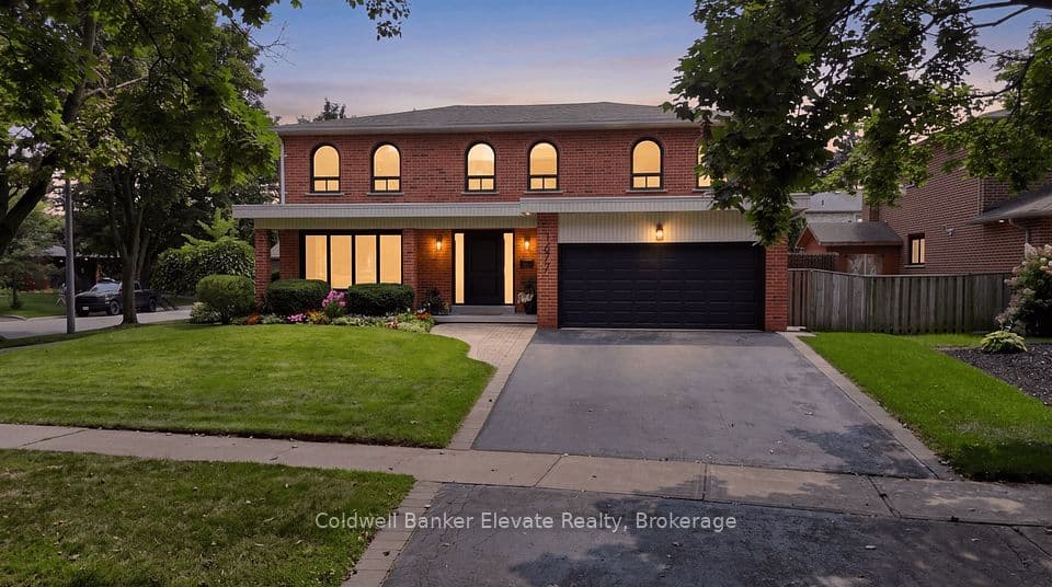 1677 Sherwood Forrest Circle, Mississauga, ON L5K 2G8 – main photo