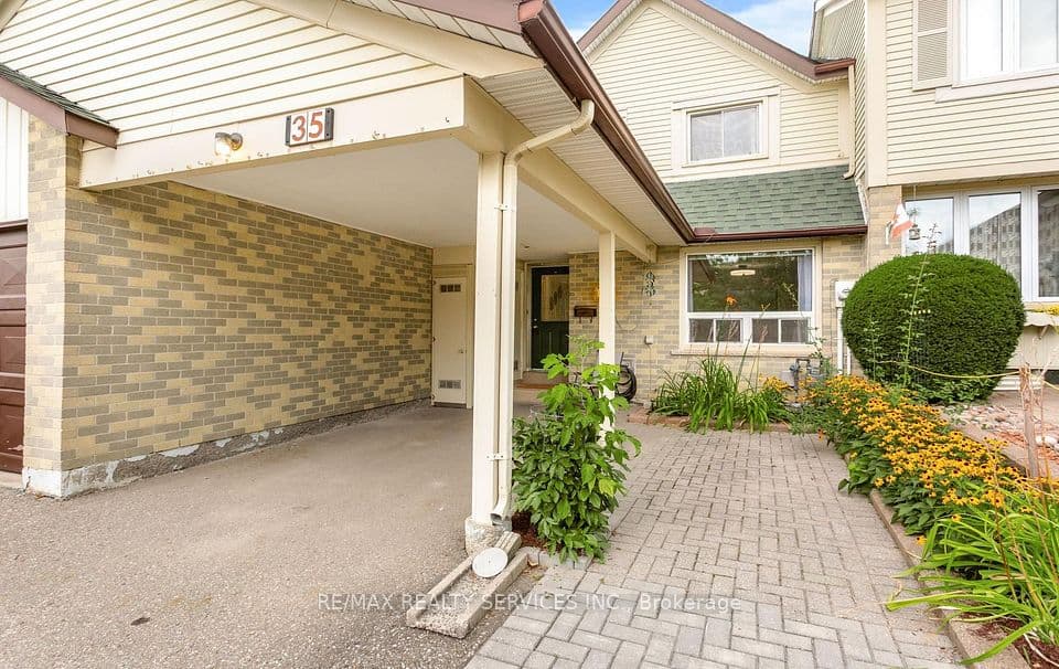 35 Sparklett Crescent, Brampton, ON L6Z 1M7 – photo 2
