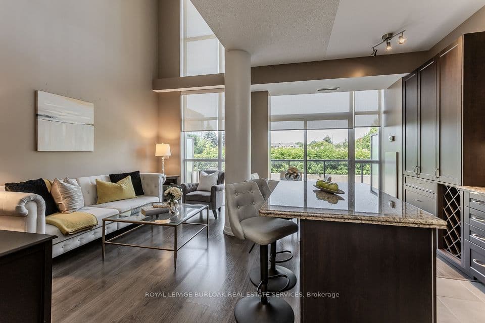 1940 Ironstone Drive 204, Burlington, ON L7L 0E4 – photo 3