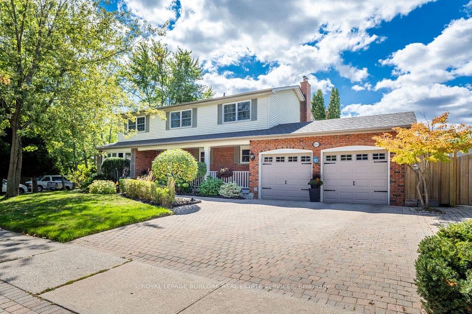 1580 Woodeden Drive, Mississauga, ON L5H 3S5 – main photo