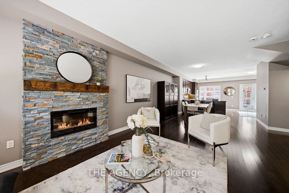 2460 Prince Michael Drive 23, Oakville, ON L6H 0G8 – main photo