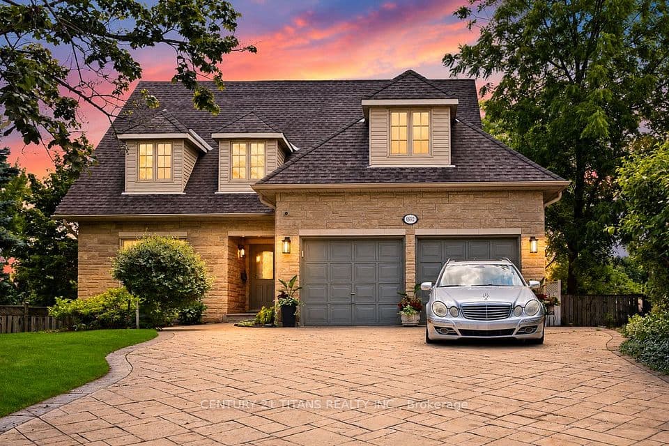 1692 Baymill Court, Mississauga, ON L5M 4M5 – main photo