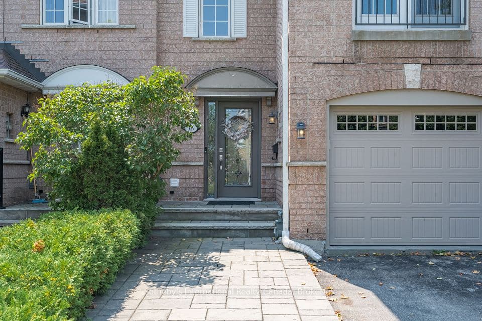 339 Ravineview Way, Oakville, ON L6H 6S6 – photo 3