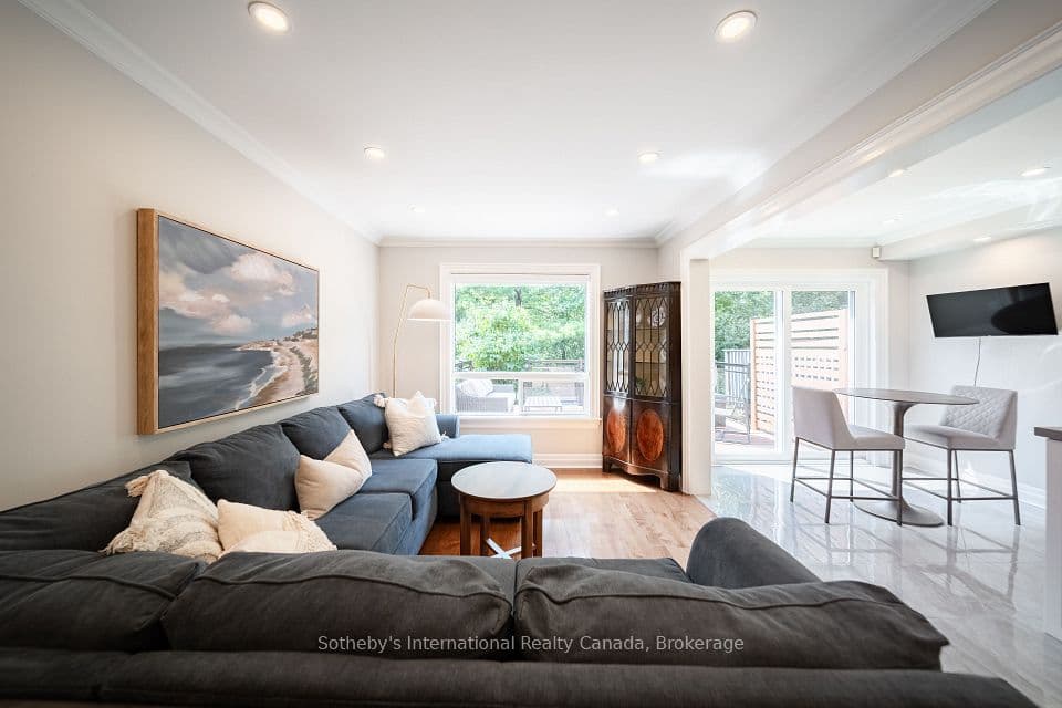 339 Ravineview Way, Oakville, ON L6H 6S6 – photo 2