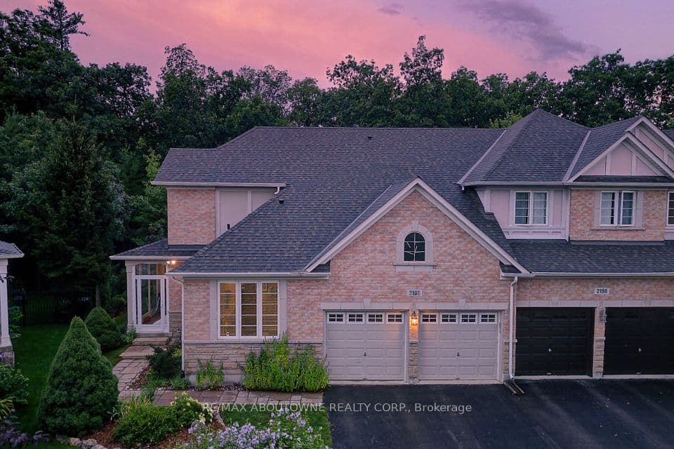 2196 Emily Circle, Oakville, ON L6M 0E5 – main photo