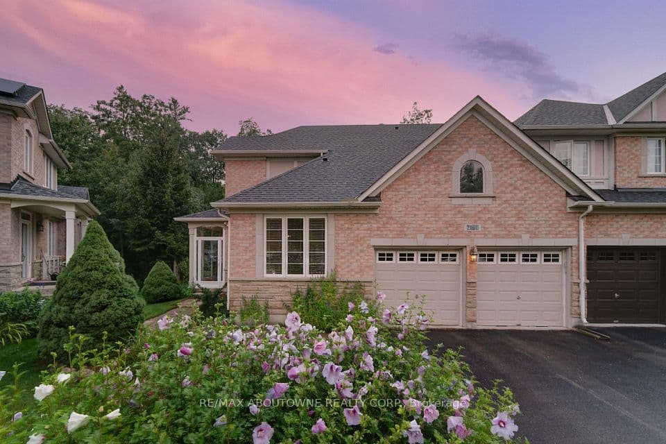 2196 Emily Circle, Oakville, ON L6M 0E5 – photo 3