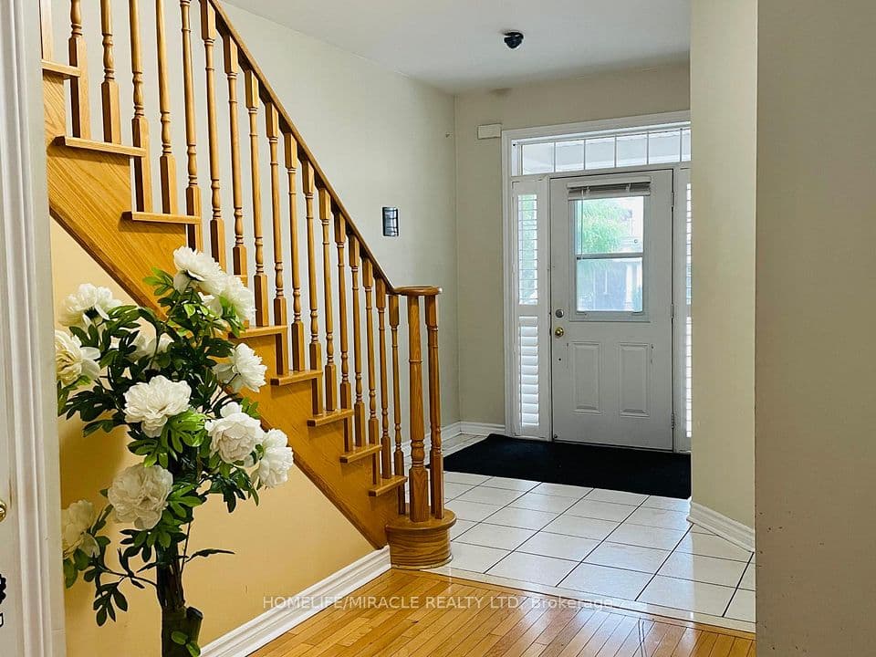 88 Summitgreen Crescent, Brampton, ON L6R 0T5 – photo 2