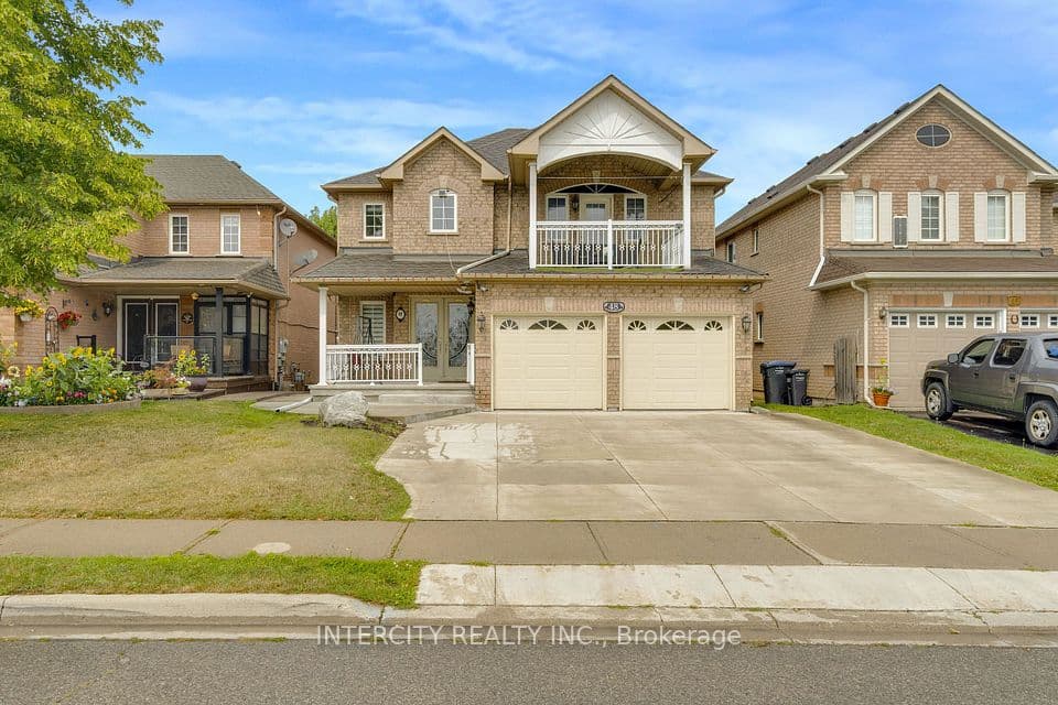 48 Avalanche Crescent, Brampton, ON L6P 1M5 – photo 2