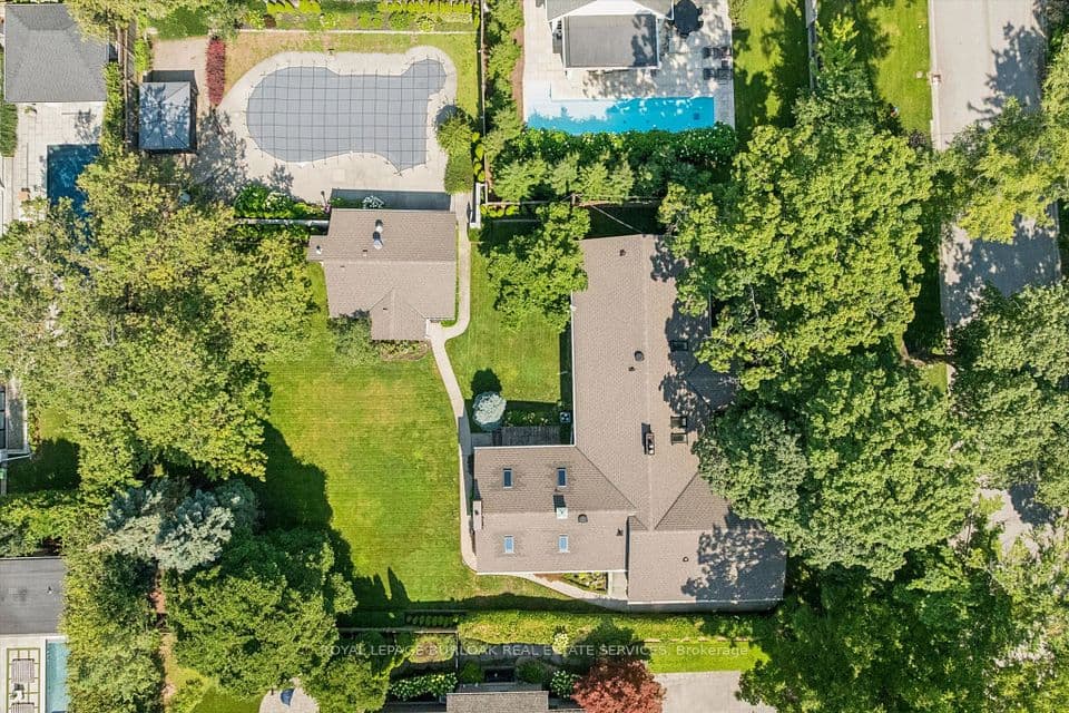 138 Appleby Place, Burlington, ON L7L 2X1 – photo 2