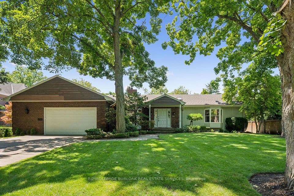 138 Appleby Place, Burlington, ON L7L 2X1 – main photo