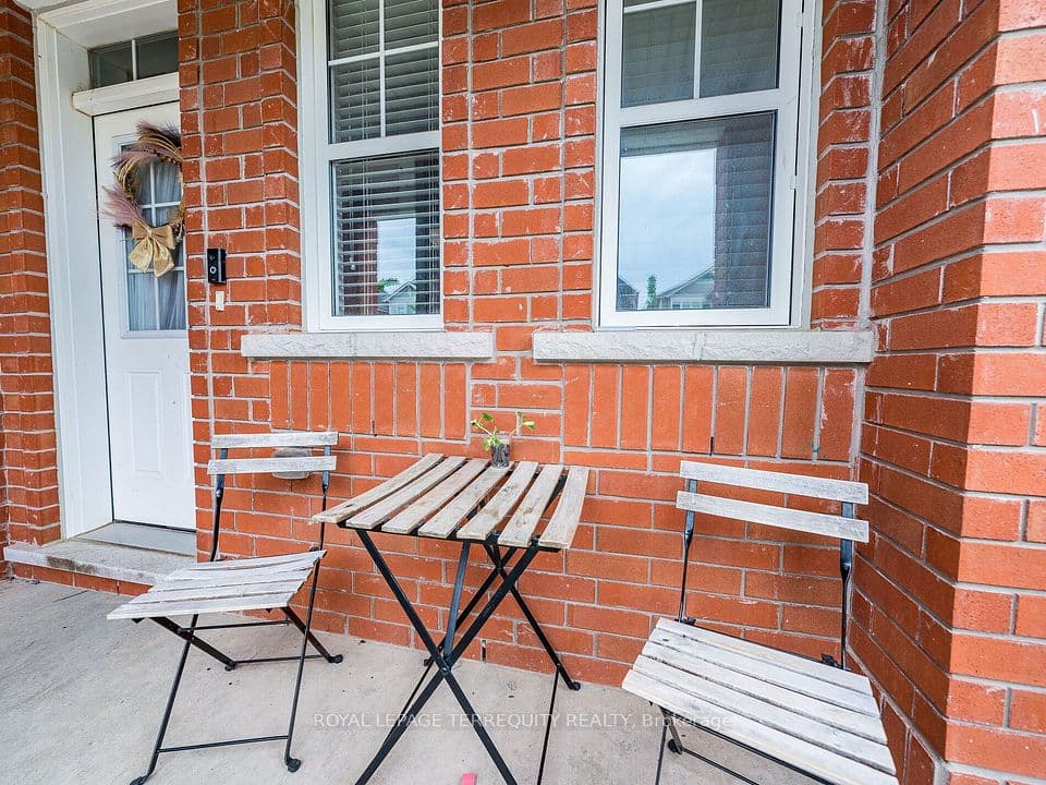 903 Penson Crescent, Milton, ON L9T 8Z8 – photo 2
