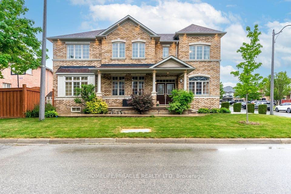 9 Peridot Road, Brampton, ON L6P 0Z6 – main photo