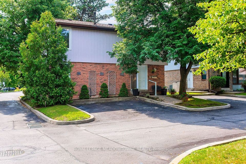 59 Kenninghall Boulevard 30, Mississauga, ON L5N 1J6 – main photo