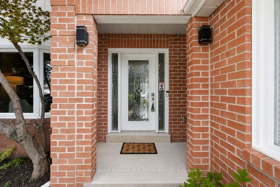 419 Parklane Road, Oakville, ON L6H 4J6 – photo 2