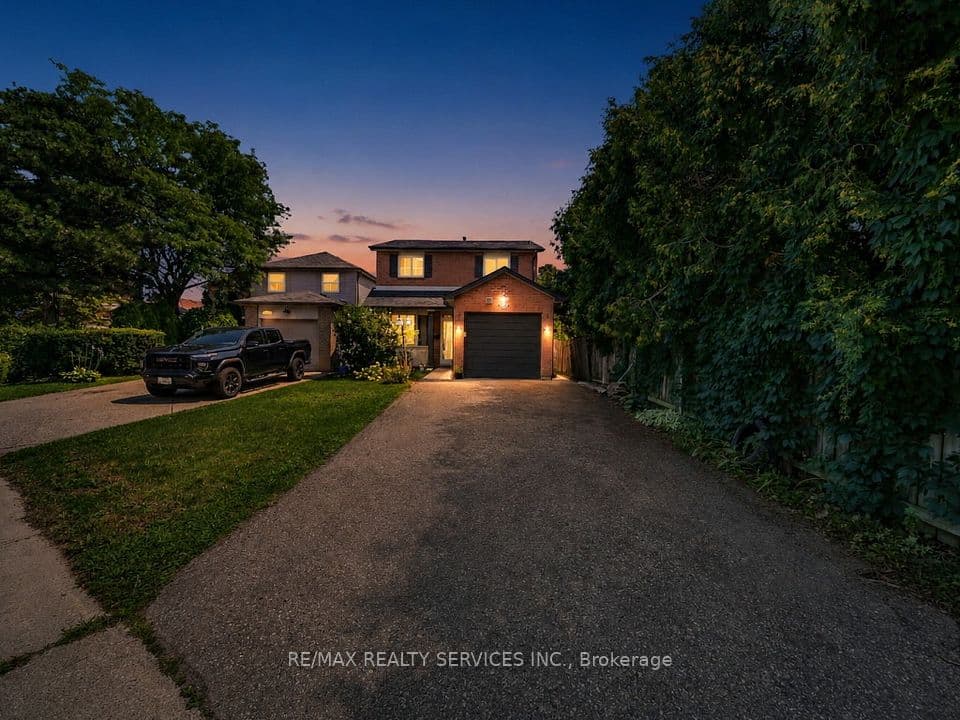 3079 Bartholomew Crescent, Mississauga, ON L5N 3K9 – photo 2