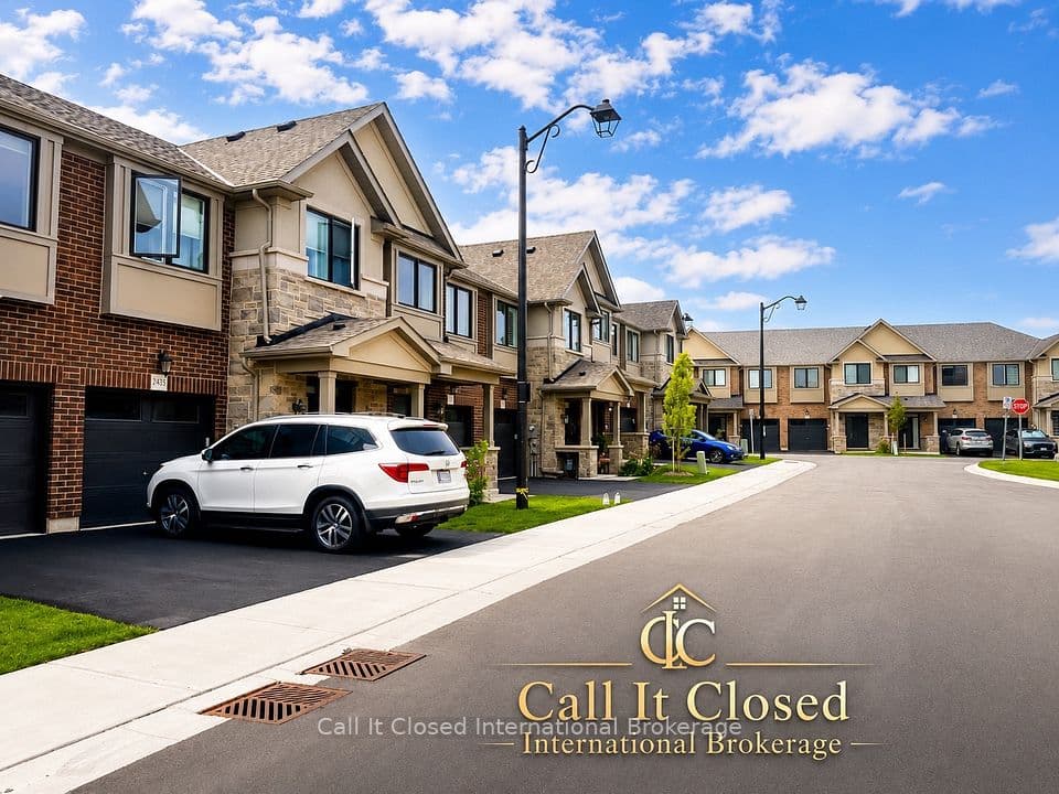 2745 Westoak Trails Boulevard 1, Oakville, ON L6M 5T1 – photo 3