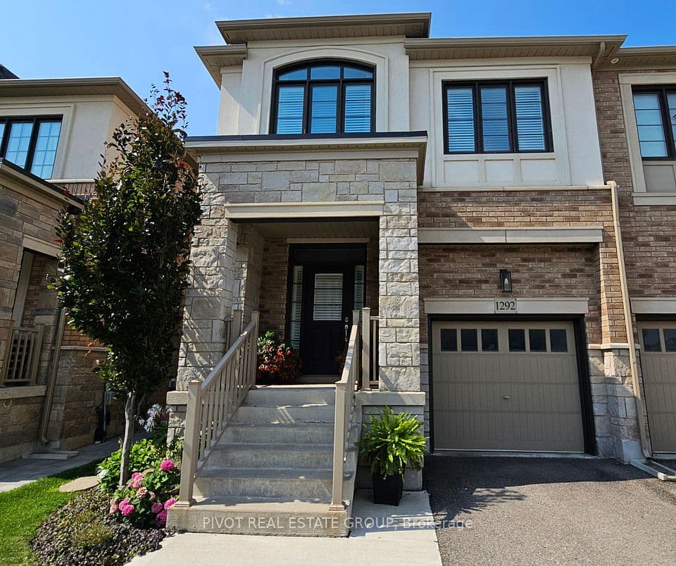 1292 Clarriage Court, Milton, ON L9E 1J4 – main photo
