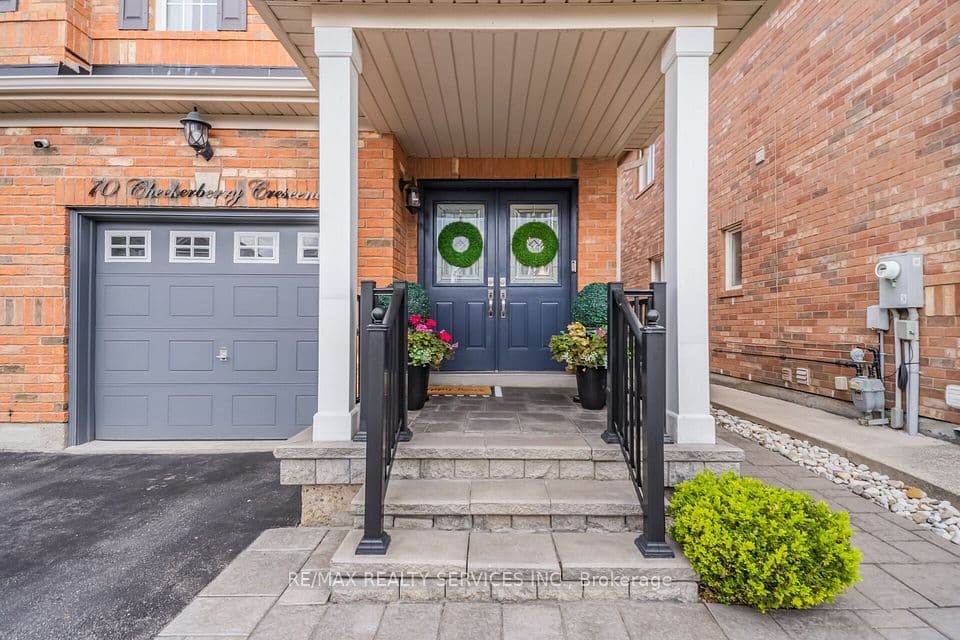 70 Checkerberry Crescent, Brampton, ON L6R 3P8 – photo 2