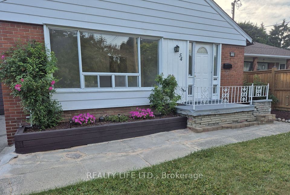 54 Garside Crescent, Toronto, ON M6M 2Z6 – photo 2