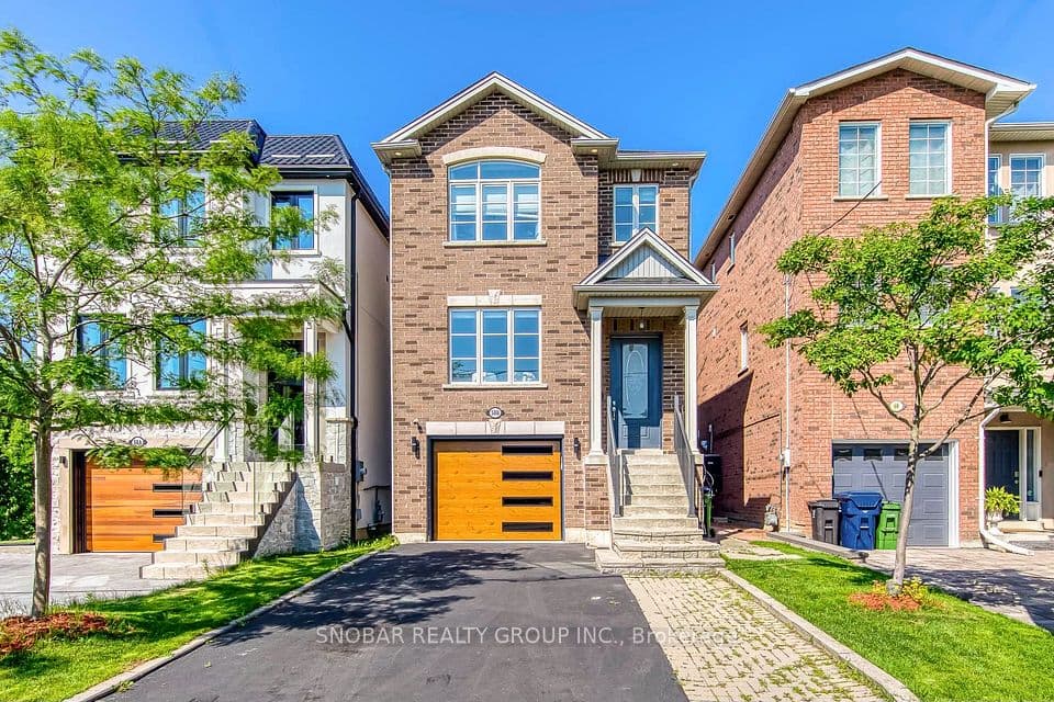 58B Thirty Second Street W, Toronto, ON M8W 3G5 – main photo