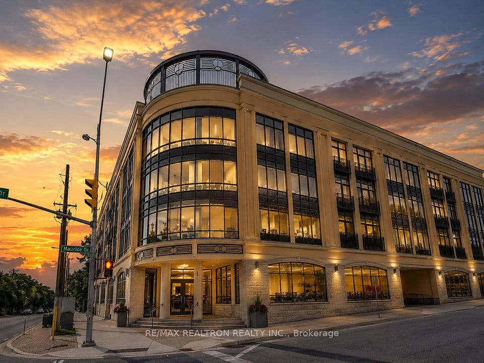 205 Lakeshore Road W 201, Oakville, ON L6K 0H8 – main photo