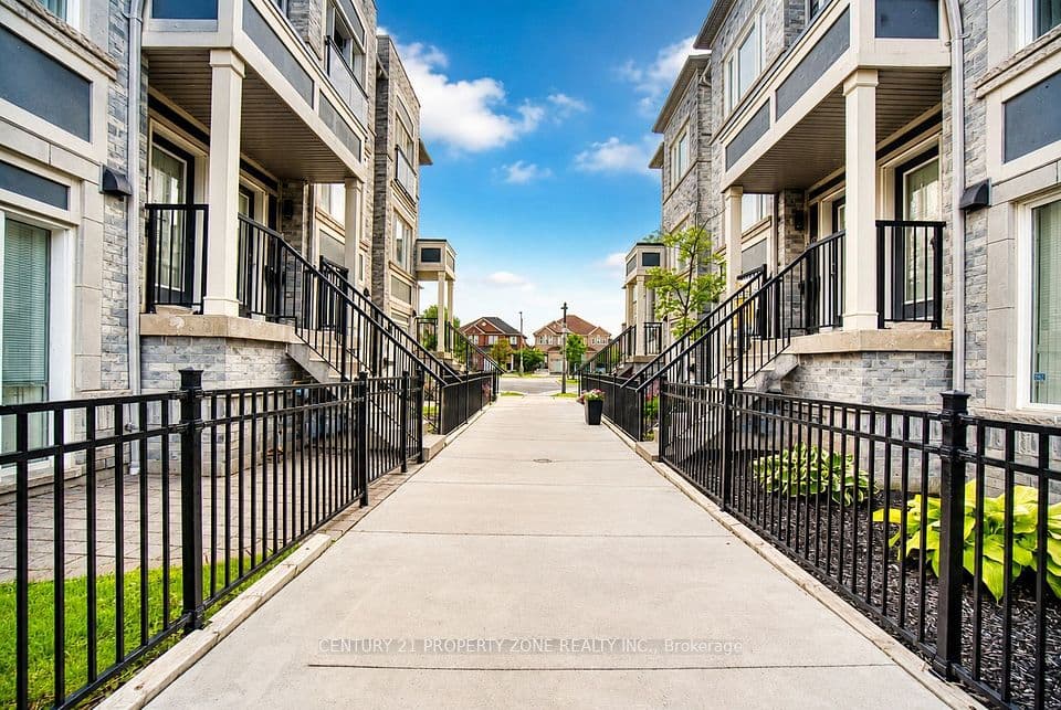 5035 Oscar Peterson Boulevard 12, Mississauga, ON L5M 0P4 – photo 3