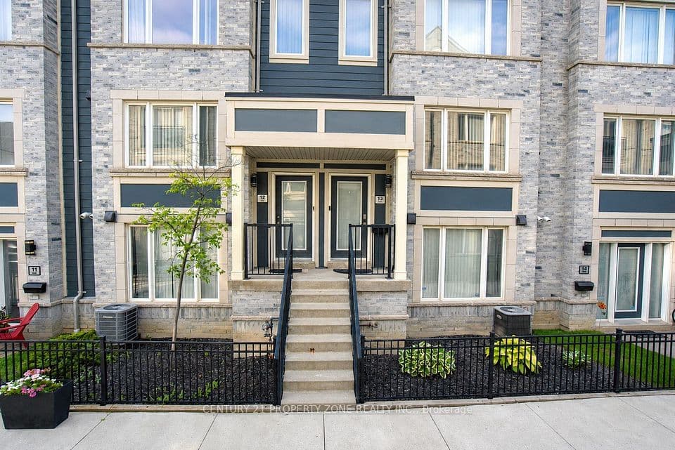 5035 Oscar Peterson Boulevard 12, Mississauga, ON L5M 0P4 – main photo