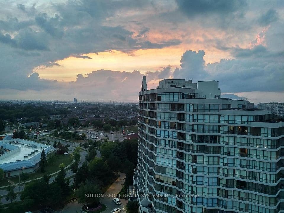 3 Rowntree Road 1610, Toronto, ON M9V 5G8 – photo 2