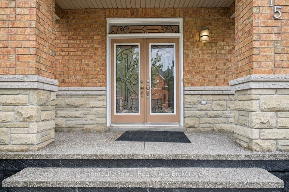 15 Lucky Lane, Brampton, ON L6R 3M3 – photo 3