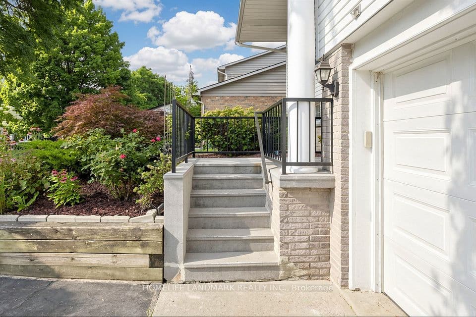 4132 Celia Court, Burlington, ON L7L 5L9 – photo 3