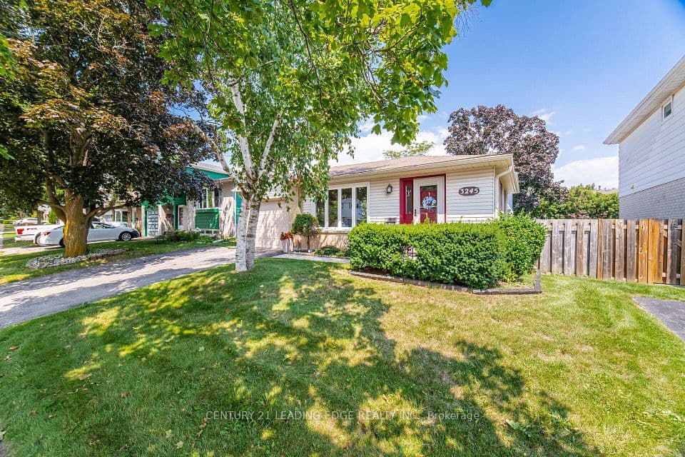 3245 Lansdown Drive, Burlington, ON L7M 1K1 – photo 2